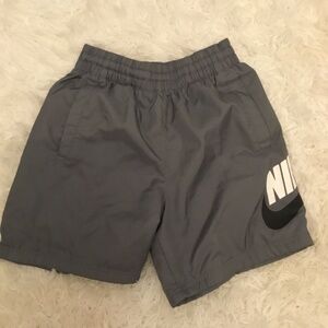 Nike. Boys shorts sz medium